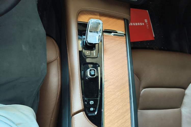 Used Volvo S90 2024 B5 Zhiyi Luxury Edition Gear Lever