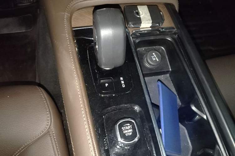 Used Volvo S90 2024 B5 Zhiyi Luxury Edition Gear Lever