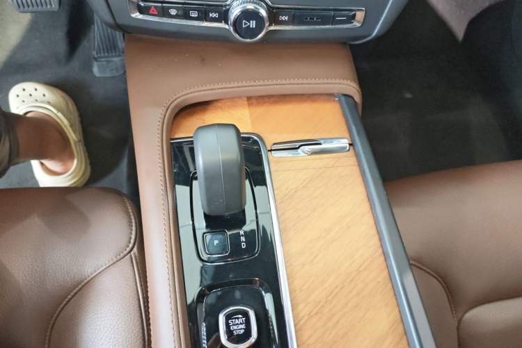Used Volvo S90 2024 B5 Zhiyi Luxury Edition Gear Lever