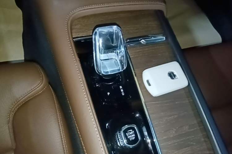 Used Volvo S90 2024 B5 Zhiyuan Luxury Edition Gear Lever
