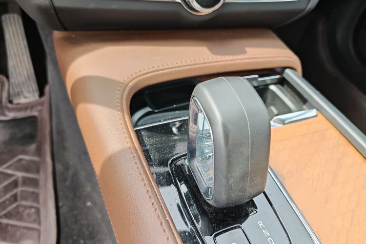 Used Volvo S90 2024 B5 Zhiyi Luxury Edition Gear Lever