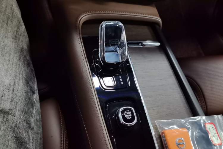 Used Volvo S90 2024 B5 Luxury Smart Edition Gear Lever