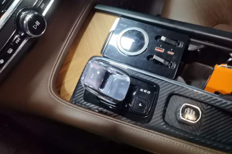 Used Volvo S90 2024 B5 Zhiyi Luxury Edition Gear Lever