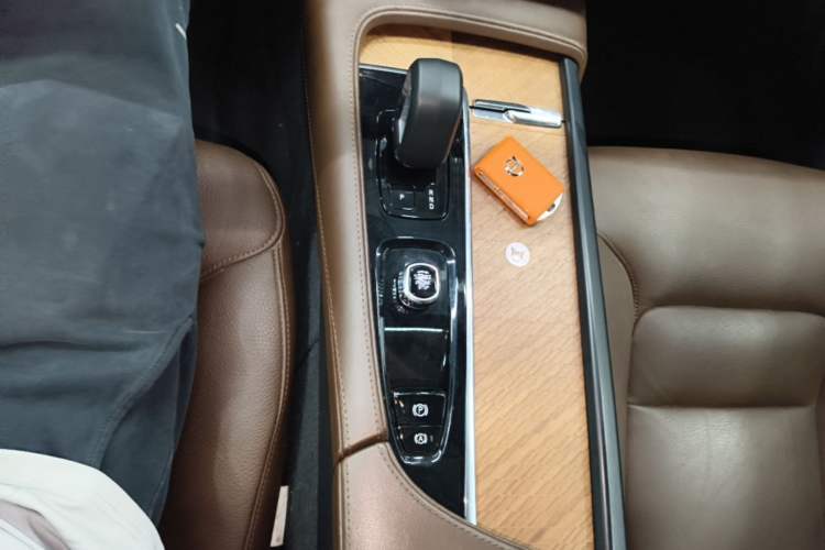 Used Volvo S90 2024 B5 Zhiyi Luxury Edition Gear Lever