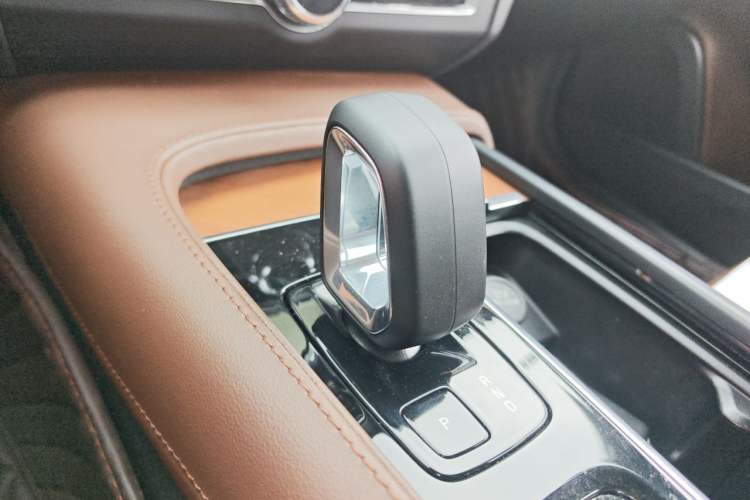 Used Volvo S90 2024 B5 Zhiyi Luxury Edition Gear Lever