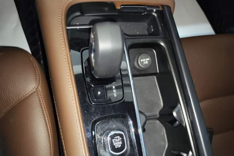 Used Volvo S90 2024 B5 Zhiyi Luxury Edition Gear Lever