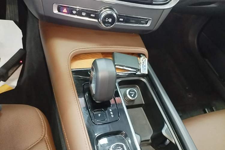 Used Volvo S90 2024 B5 Zhiyi Luxury Edition Gear Lever