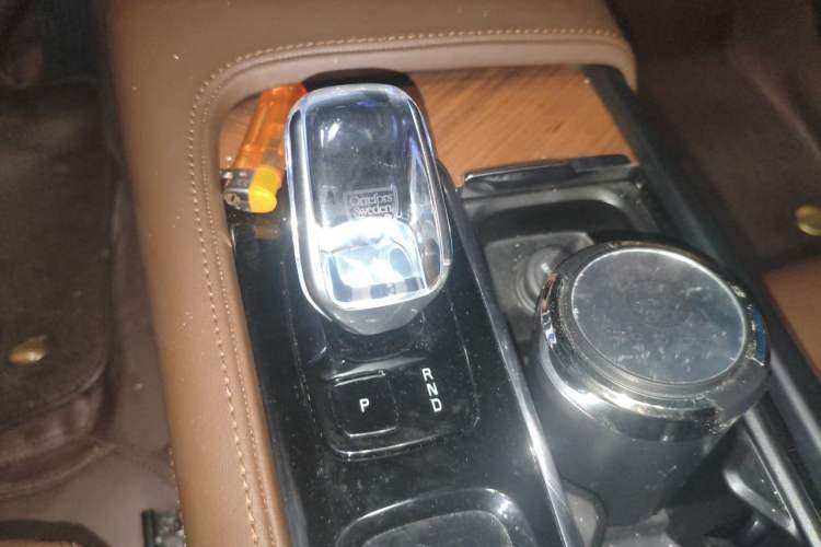 Used Volvo S90 2024 B5 Zhiyi Luxury Edition Gear Lever