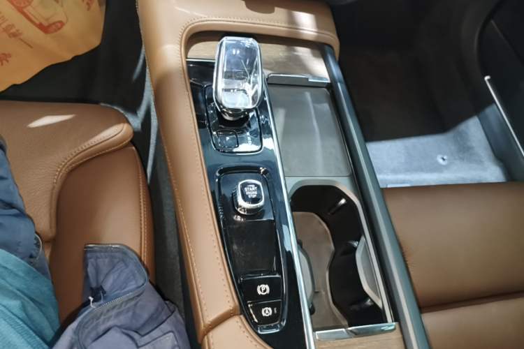 Used Volvo S90 2024 B5 Zhiyuan Luxury Edition Gear Lever