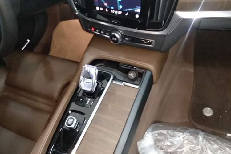 Used Volvo S90 2024 B5 Zhiyuan Luxury Edition Gear Lever