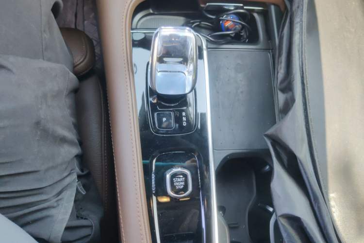 Used Volvo S90 2024 B5 Zhiyuan Luxury Edition Gear Lever