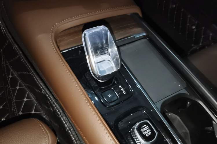 Used Volvo S90 2024 B5 Zhiyuan Luxury Edition Gear Lever