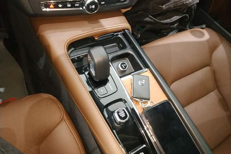 Used Volvo S90 2024 B5 Zhiyi Luxury Edition Gear Lever