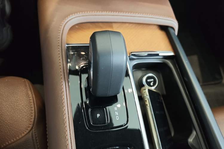 Used Volvo S90 2024 B5 Zhiyi Luxury Edition Gear Lever