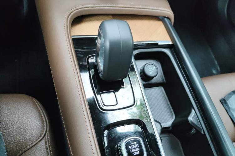 Used Volvo S90 2024 B5 Zhiyi Luxury Edition Gear Lever