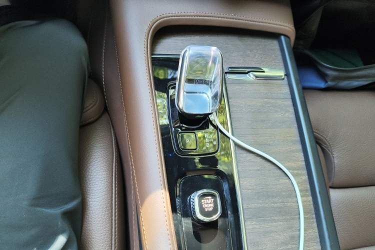 Used Volvo S90 2024 B5 Zhiyuan Luxury Edition Gear Lever