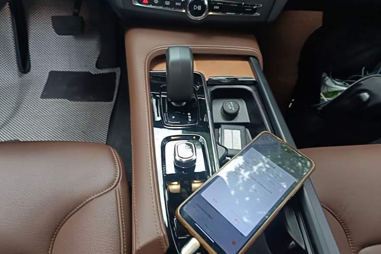 Used Volvo S90 2024 B5 Zhiyi Luxury Edition Gear Lever