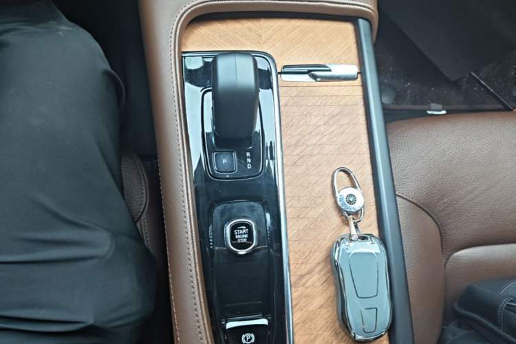 Used Volvo S90 2024 B5 Zhiyi Luxury Edition Gear Lever