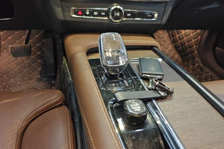 Used Volvo S90 2024 B5 Zhiyuan Luxury Edition Gear Lever