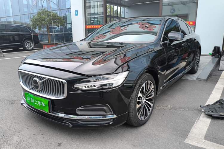 Volvo S90 2024 B5 Zhiyi Luxury Edition