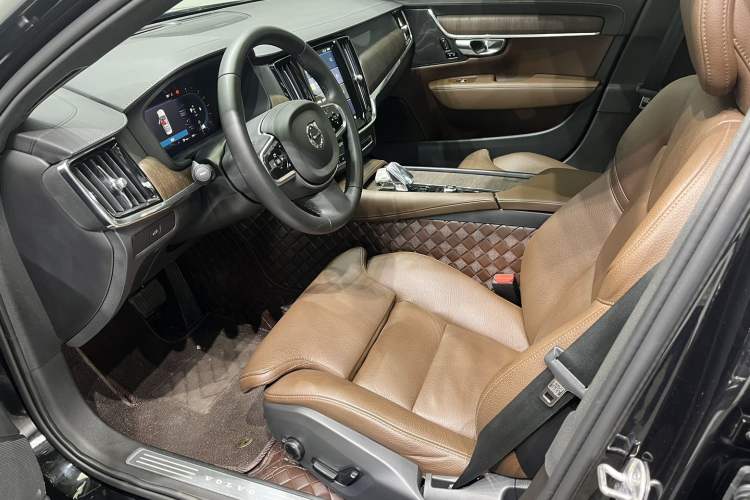 Used Volvo S90 2024 B5 Zhiyuan Luxury Edition Interior 1