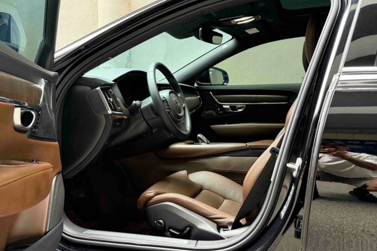 Used Volvo S90 2024 B5 Zhiyuan Luxury Edition Interior 1