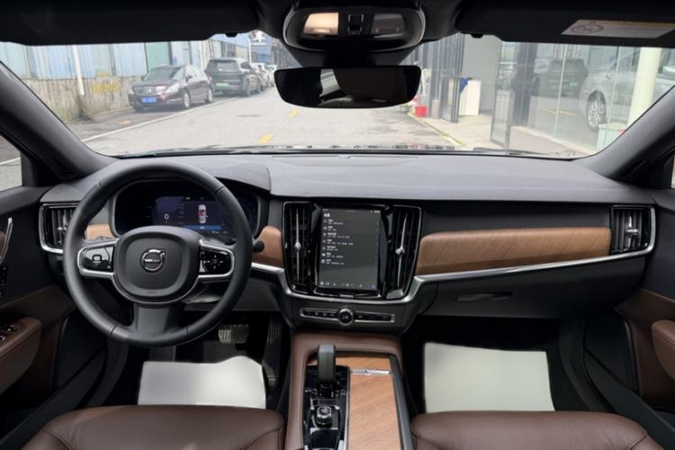 Used Volvo S90 2024 B5 Zhiyi Luxury Edition Interior 2