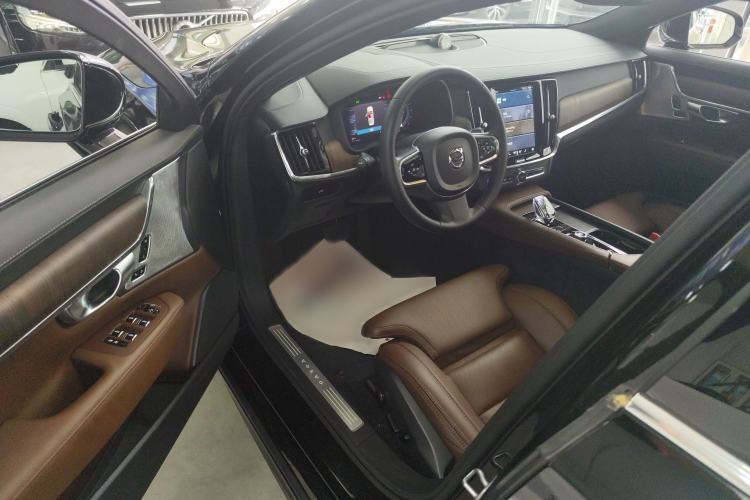 Used Volvo S90 2024 B5 Luxury Smart Edition Interior 2