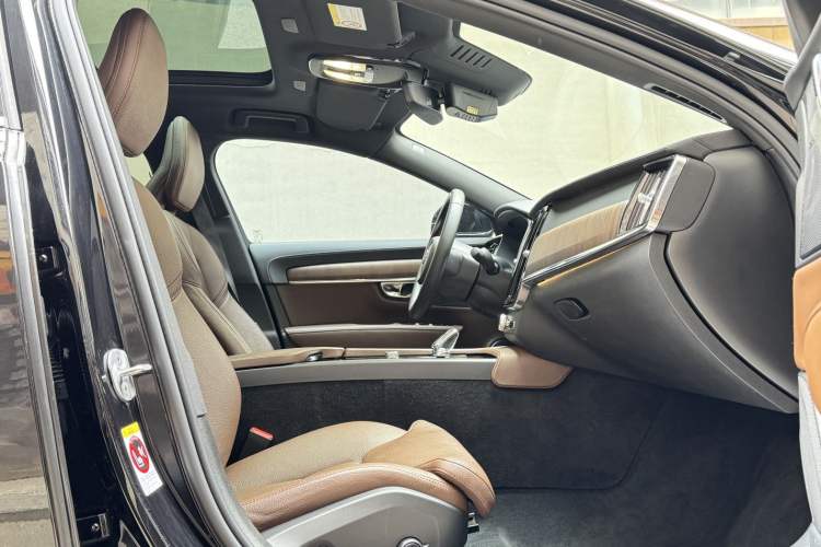 Used Volvo S90 2024 B5 Zhiyuan Luxury Edition Interior 3