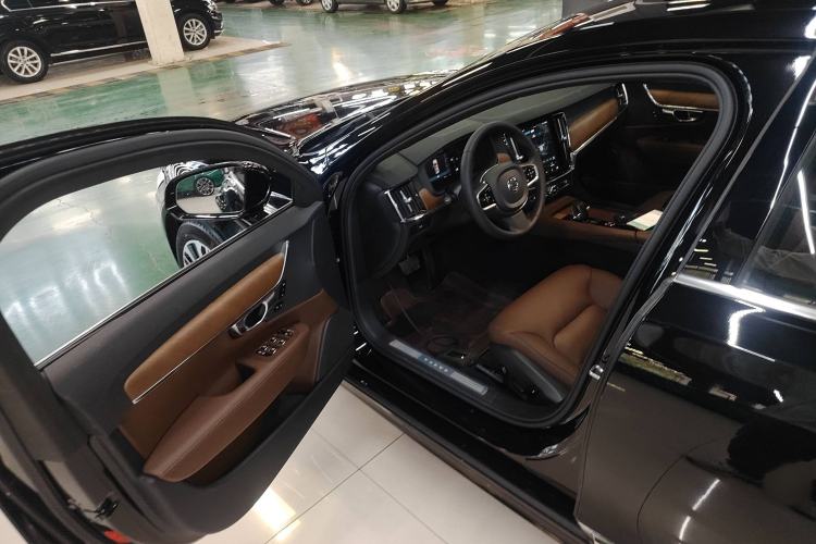 Used Volvo S90 2024 B5 Zhiyi Luxury Edition Interior 3