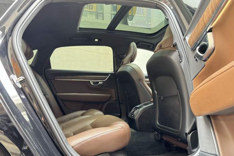Used Volvo S90 2024 B5 Zhiyuan Luxury Edition Interior 4