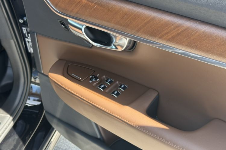 Used Volvo S90 2024 B5 Zhiyi Luxury Edition Interior 4