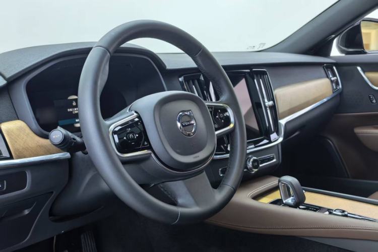 Used Volvo S90 2024 B5 Zhiyi Luxury Edition Interior 8