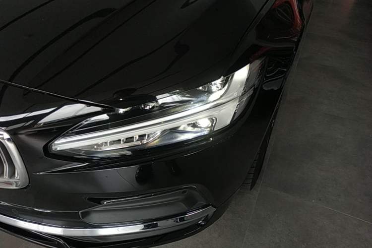 Used Volvo S90 2024 B5 Zhiyuan Luxury Edition Left Front Headlight