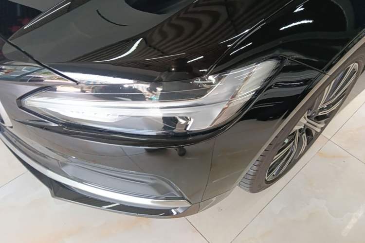 Used Volvo S90 2024 B5 Zhiyuan Luxury Edition Left Front Headlight