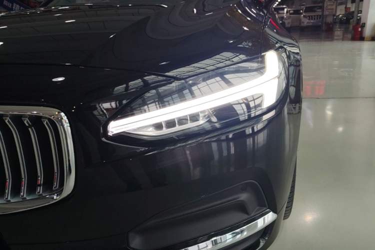 Used Volvo S90 2024 B5 Zhiyuan Luxury Edition Left Front Headlight