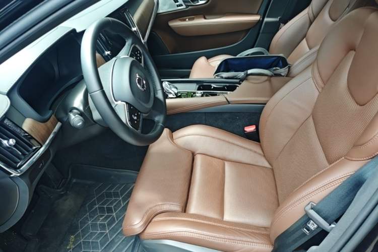 Used Volvo S90 2024 B5 Luxury Smart Edition Left Front Seat