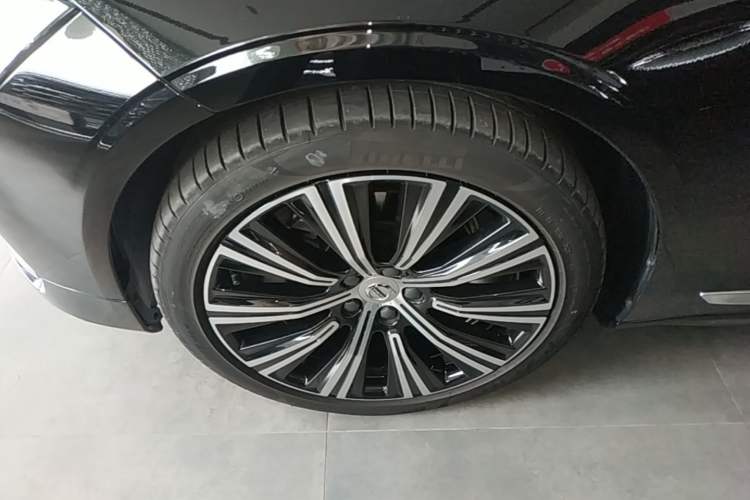 Used Volvo S90 2024 B5 Zhiyuan Luxury Edition Left Front Wheel Hub