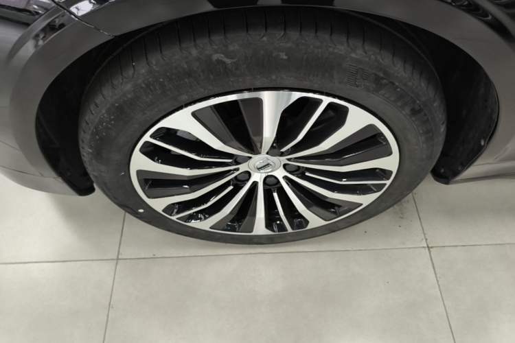 Used Volvo S90 2024 B5 Zhiyi Luxury Edition Left Front Wheel Hub