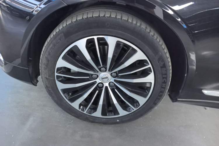 Used Volvo S90 2024 B5 Zhiyi Luxury Edition Left Front Wheel Hub