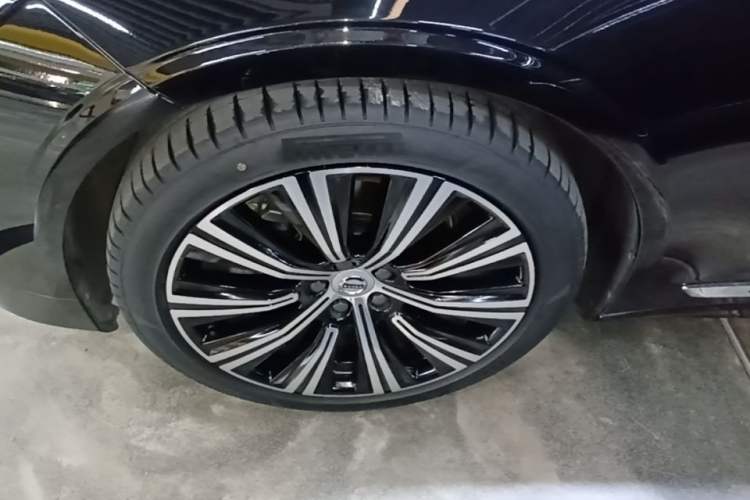 Used Volvo S90 2024 B5 Zhiyuan Luxury Edition Left Front Wheel Hub