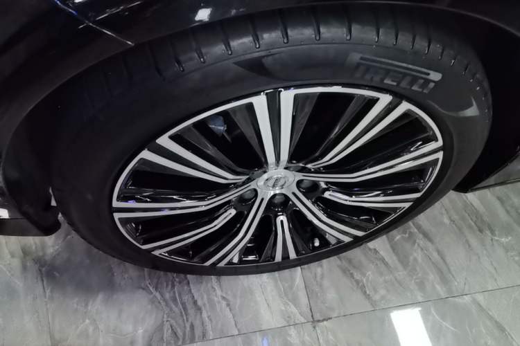 Used Volvo S90 2024 B5 Luxury Smart Edition Left Front Wheel Hub