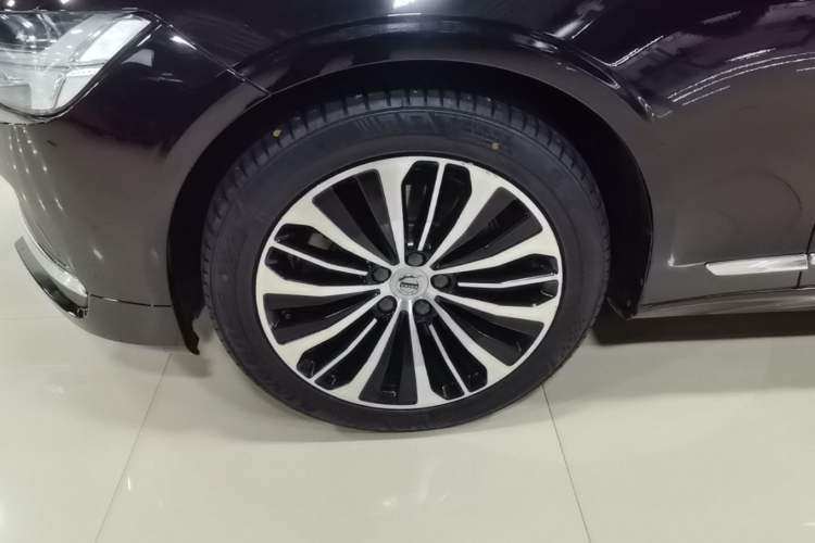 Used Volvo S90 2024 B5 Zhiyi Luxury Edition Left Front Wheel Hub