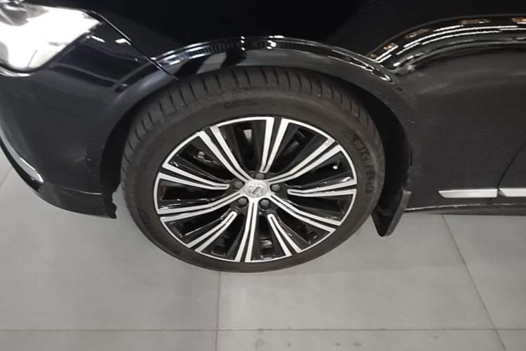 Used Volvo S90 2024 B5 Zhiyuan Luxury Edition Left Front Wheel Hub