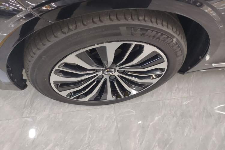 Used Volvo S90 2024 B5 Zhiyi Luxury Edition Left Front Wheel Hub