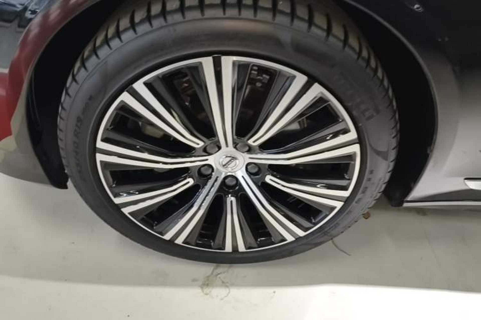 Used Volvo S90 2024 B5 Zhiyuan Luxury Edition Left Front Wheel Hub
