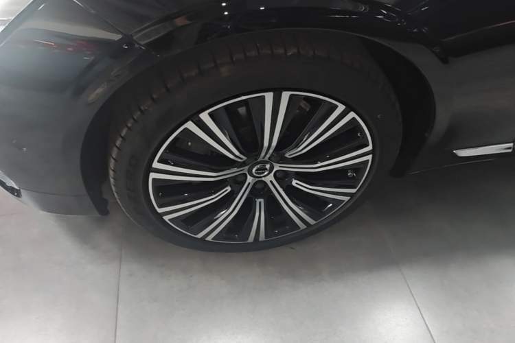 Used Volvo S90 2024 B5 Luxury Smart Edition Left Front Wheel Hub