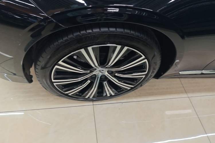 Used Volvo S90 2024 B5 Zhiyuan Luxury Edition Left Front Wheel Hub