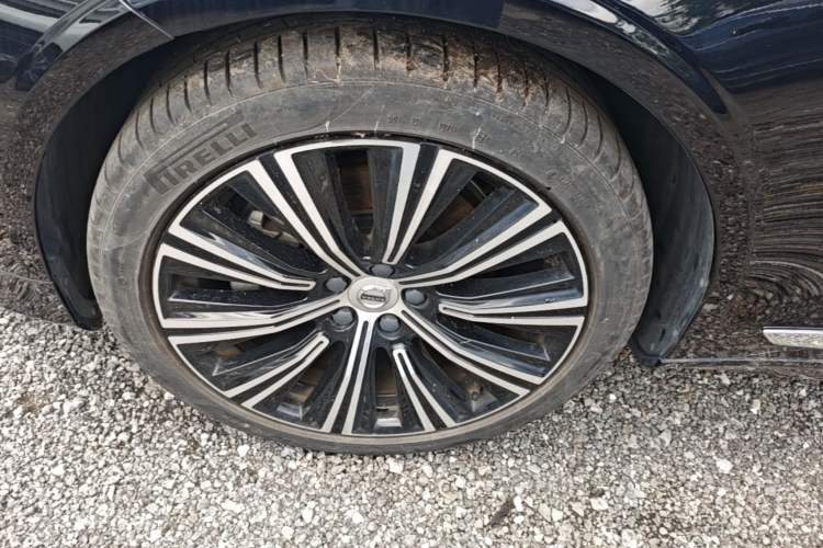 Used Volvo S90 2024 B5 Luxury Smart Edition Left Front Wheel Hub