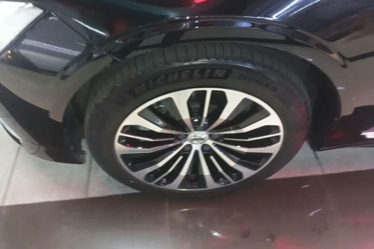 Used Volvo S90 2024 B5 Zhiyi Luxury Edition Left Front Wheel Hub
